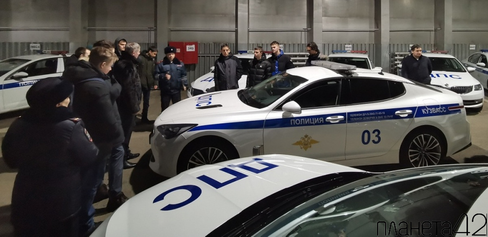 В Кемеровской области студенты узнали, как полицейские обеспечивают безопасность на дорогах Кузбасса