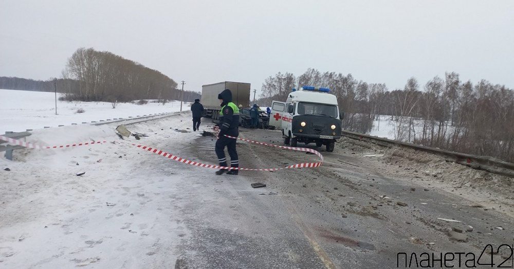 В Топкинском округе полицейские устанавливают обстоятельства ДТП, в результате которого погибла женщина