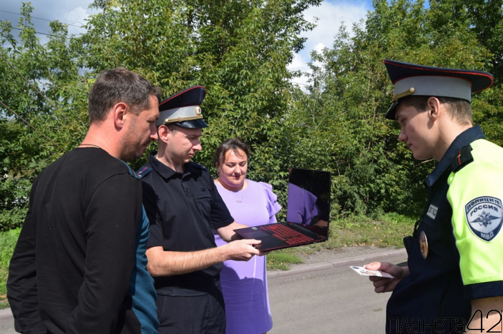 Полицейские Кузбасса «шокировали» более 3 000 водителей, пассажиров и пешеходов