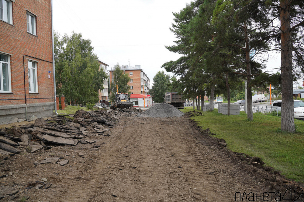 В Юрге приступили к благоустройству аллеи по улице Волгоградская